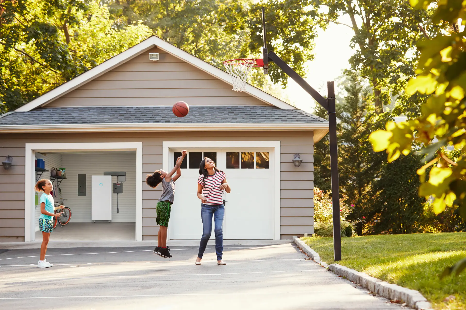 Family enjoying home powered by SOLRITE solar and sonnen battery system