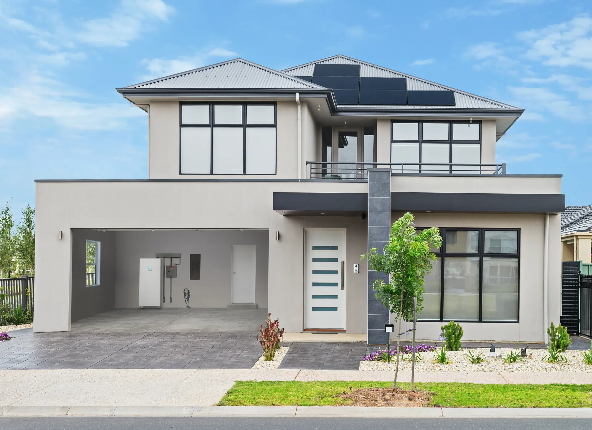 Modern home with rooftop solar panels and sonnen battery, SOLRITE VPA program